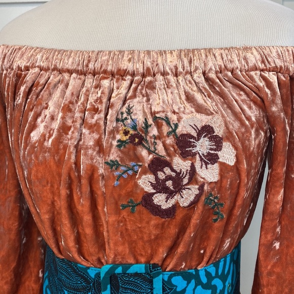 Blu Pepper Velvet off shoulder embroidered dress | Sz S - Picture 2 of 8